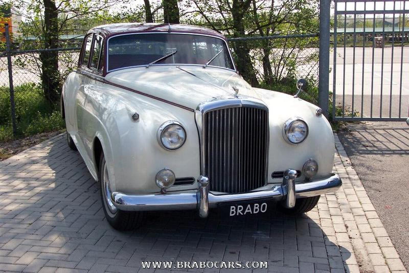 Bentley S2