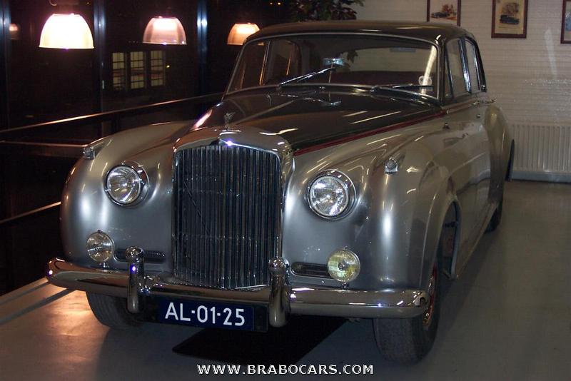 Bentley S2