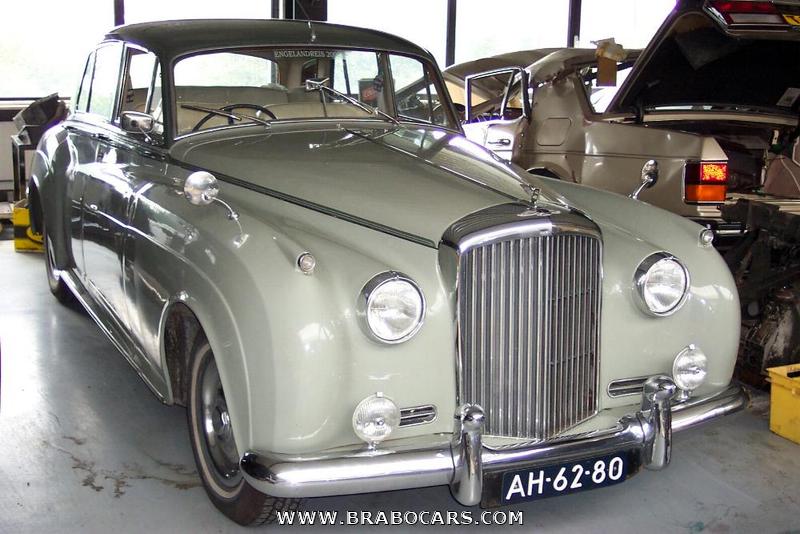 Bentley S2
