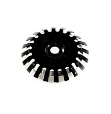 Seal spreader front wheel cylinder