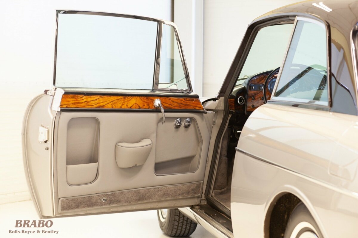 Rolls-Royce Silver Cloud III 2-door saloon 