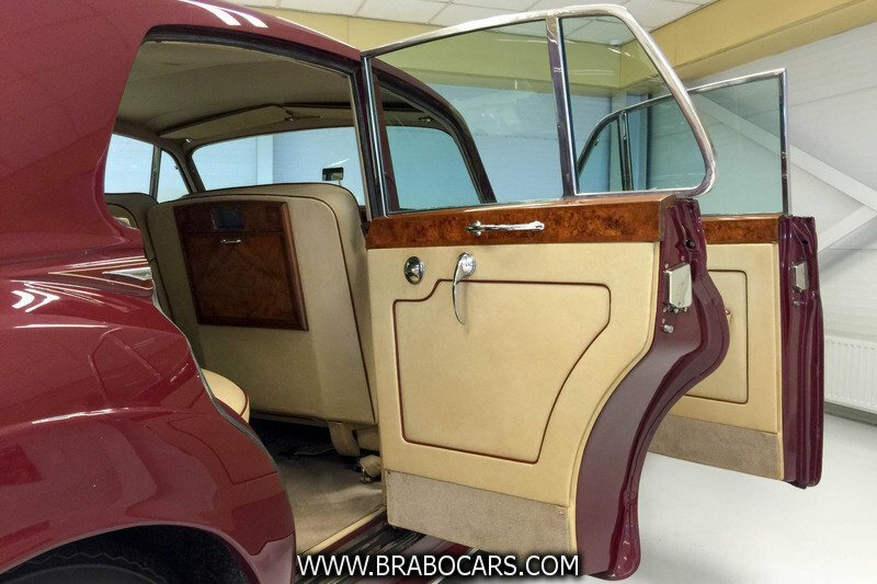 Rolls-Royce Silver Cloud II