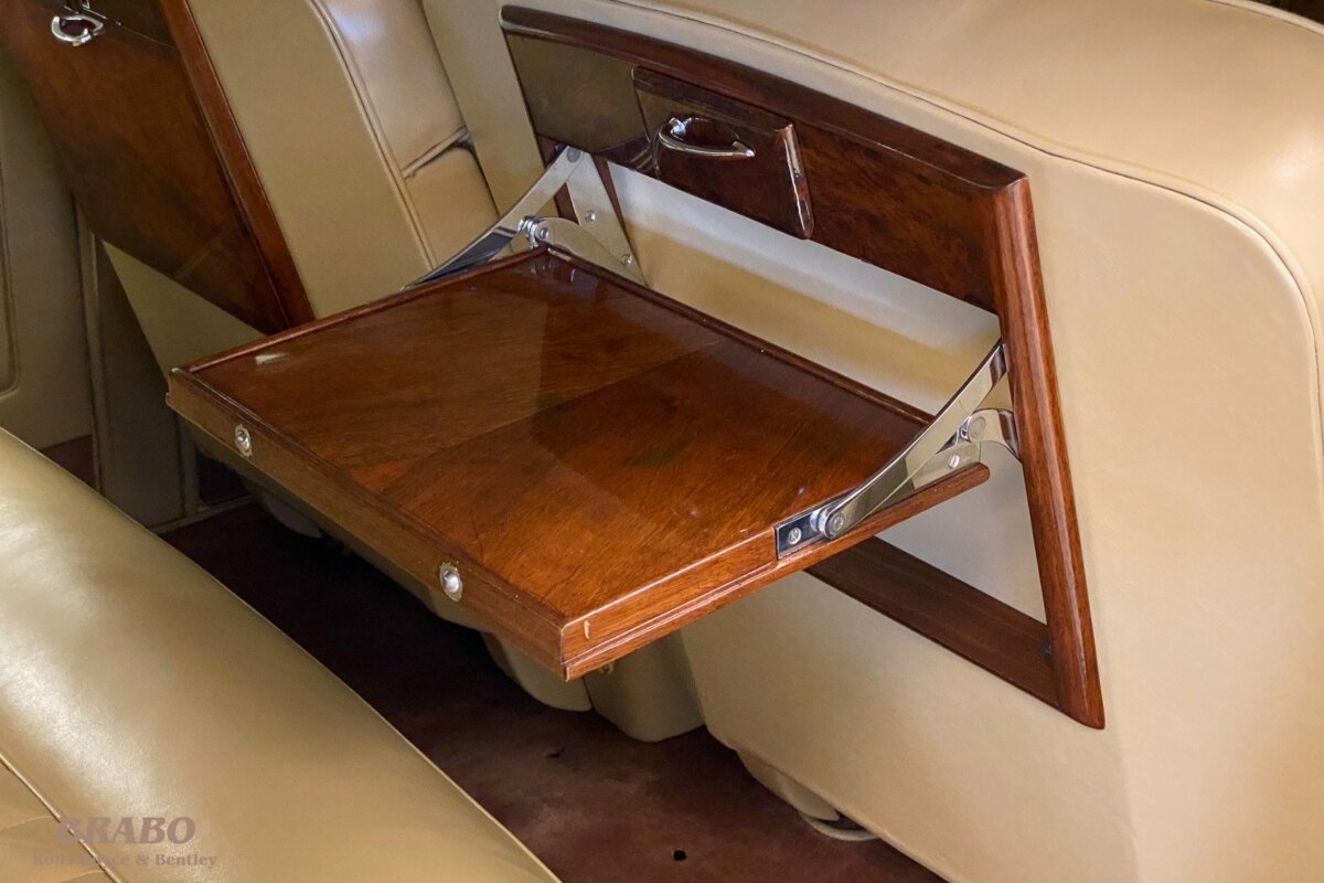 Rolls-Royce Silver Cloud II LHD Sand over Sable