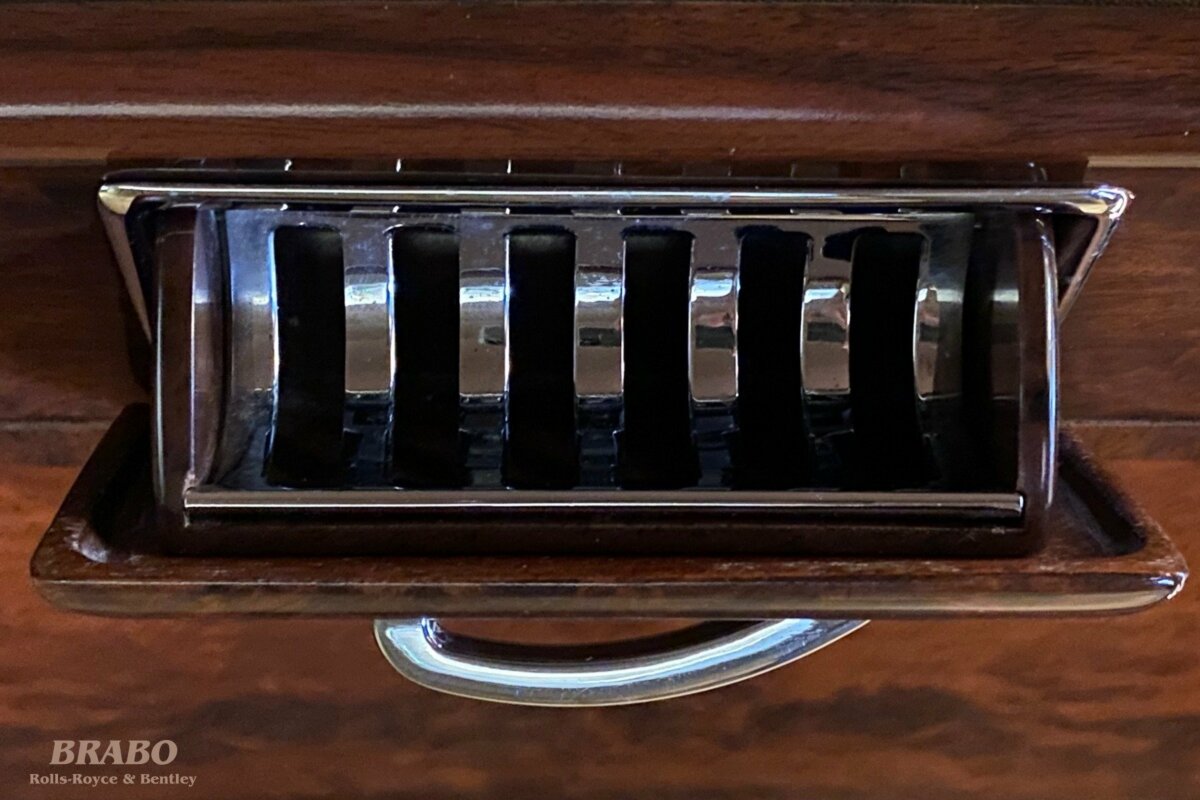 Rolls-Royce Silver Cloud II LHD Sand over Sable