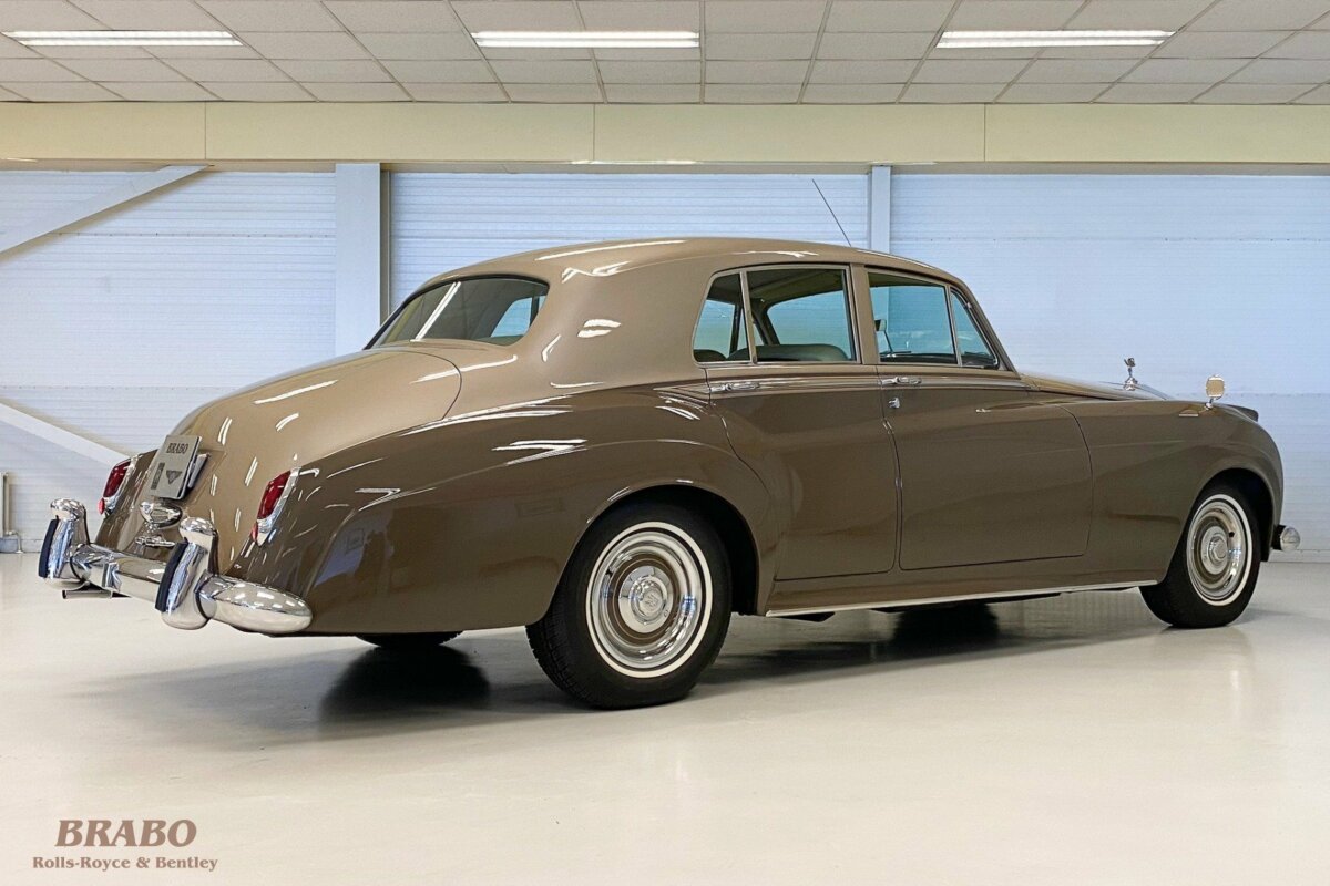 Rolls-Royce Silver Cloud II LHD Sand over Sable