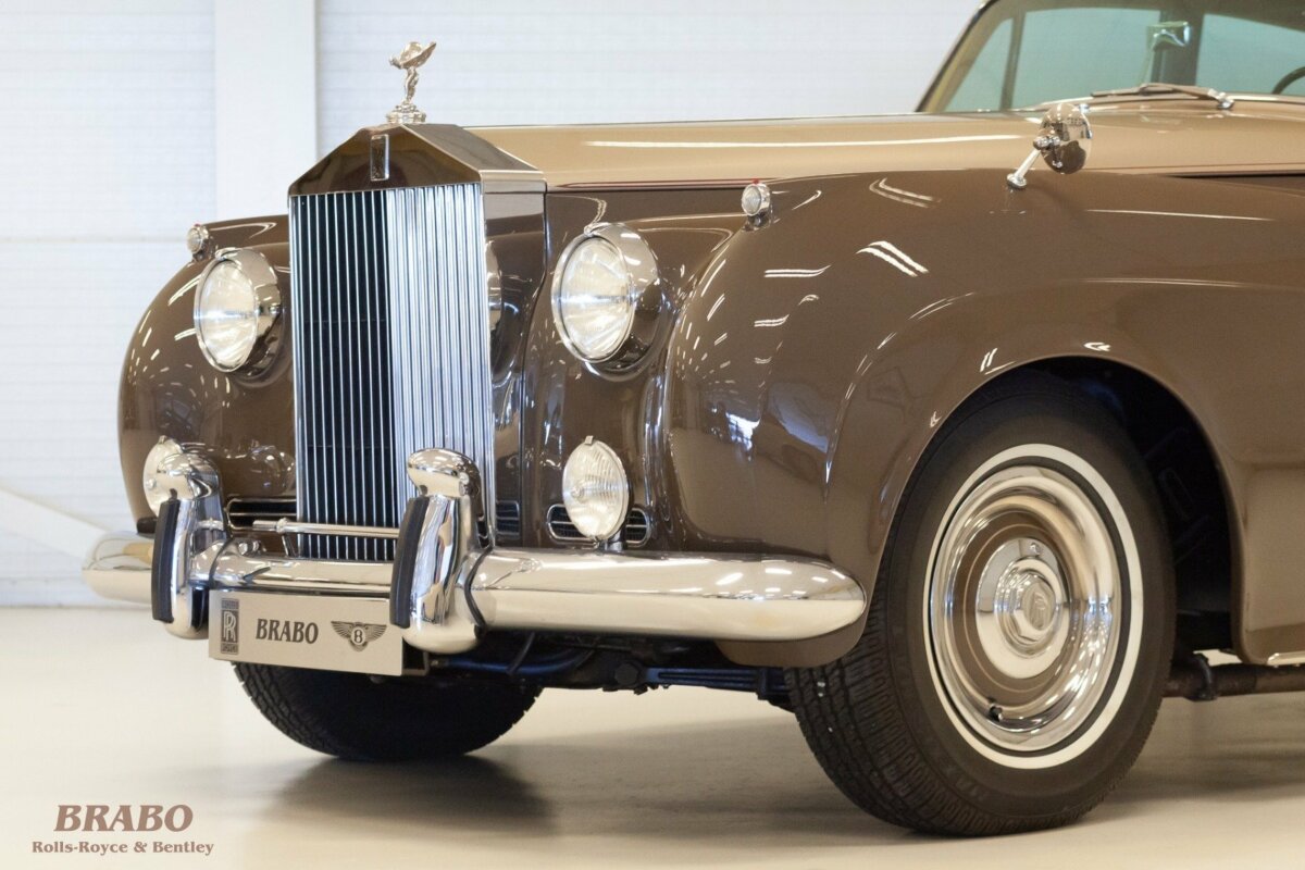 Rolls-Royce Silver Cloud II LHD Sand over Sable