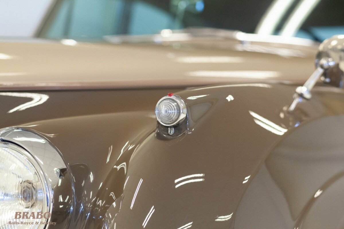 Rolls-Royce Silver Cloud II LHD Sand over Sable