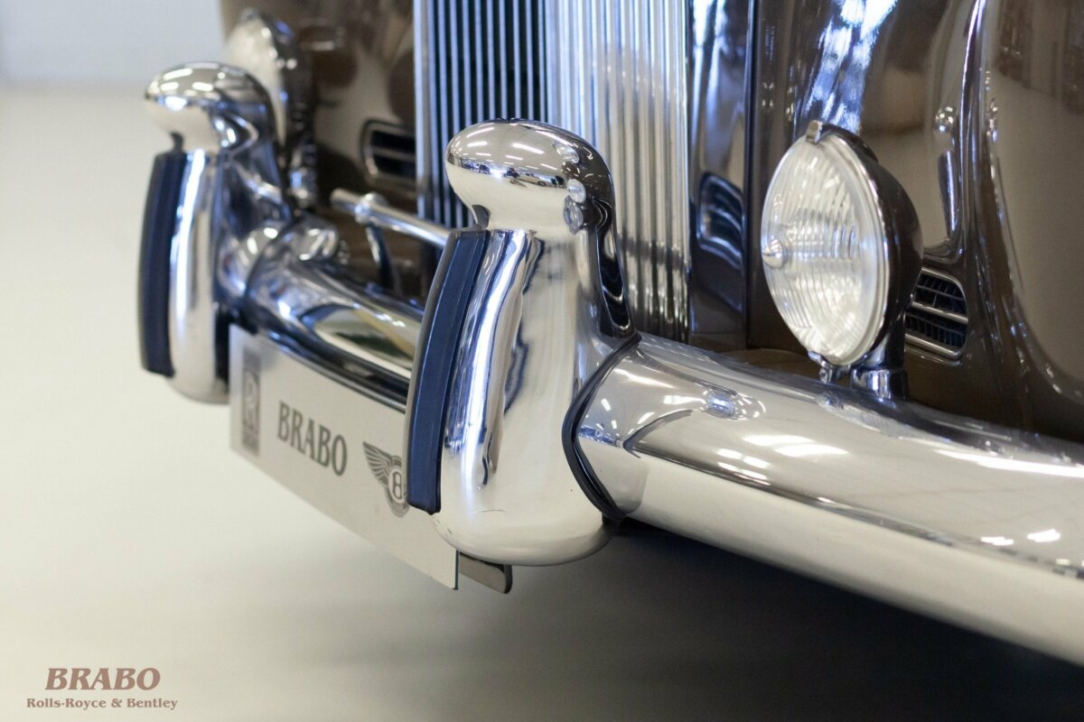 Rolls-Royce Silver Cloud II LHD Sand over Sable