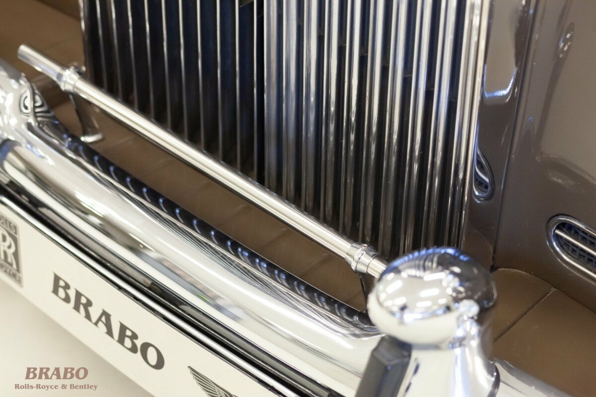 Rolls-Royce Silver Cloud II LHD Sand over Sable