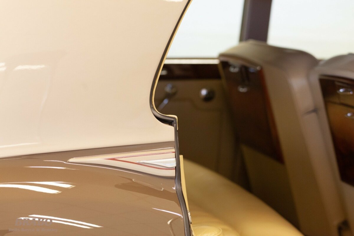 Rolls-Royce Silver Cloud II LHD Sand over Sable