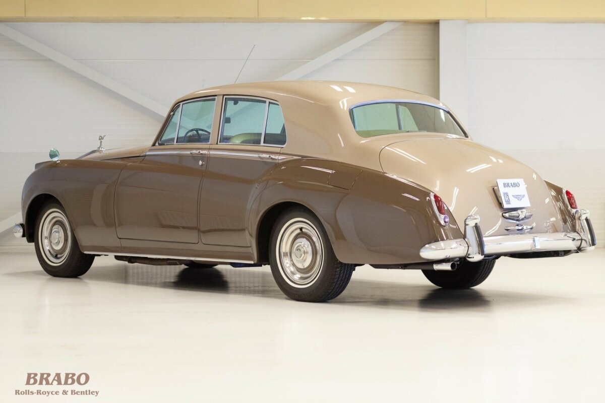 Rolls-Royce Silver Cloud II LHD Sand over Sable