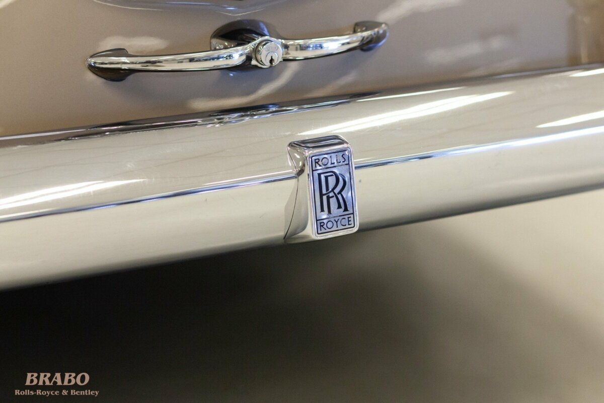 Rolls-Royce Silver Cloud II LHD Sand over Sable