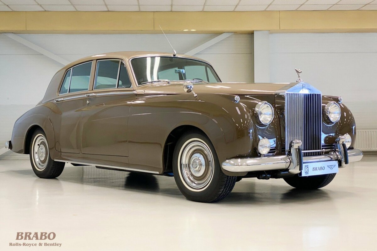 Rolls-Royce Silver Cloud II LHD Sand over Sable