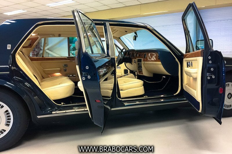 Rolls-Royce Flying Spur