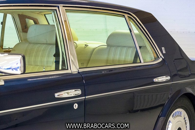 Rolls-Royce Flying Spur