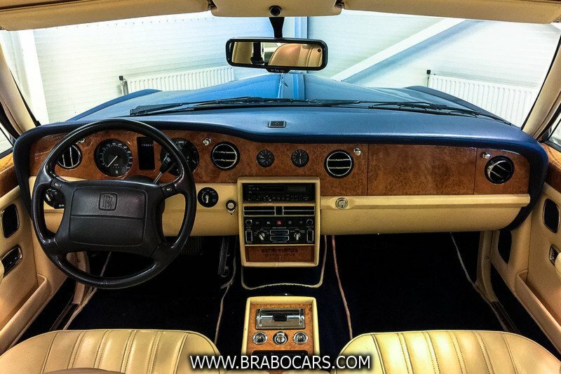 Rolls-Royce Flying Spur