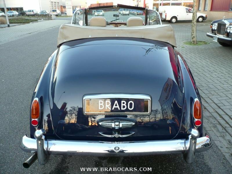 Bentley S2