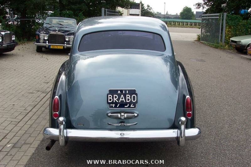 Bentley S2