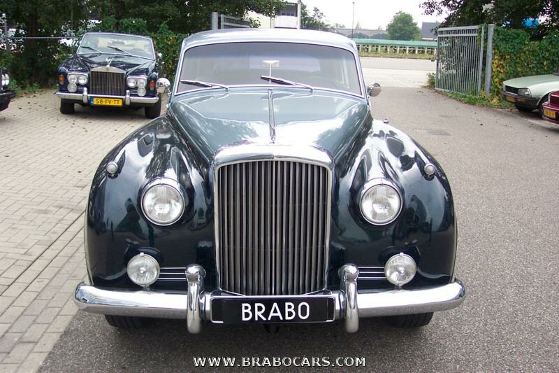 Bentley S2