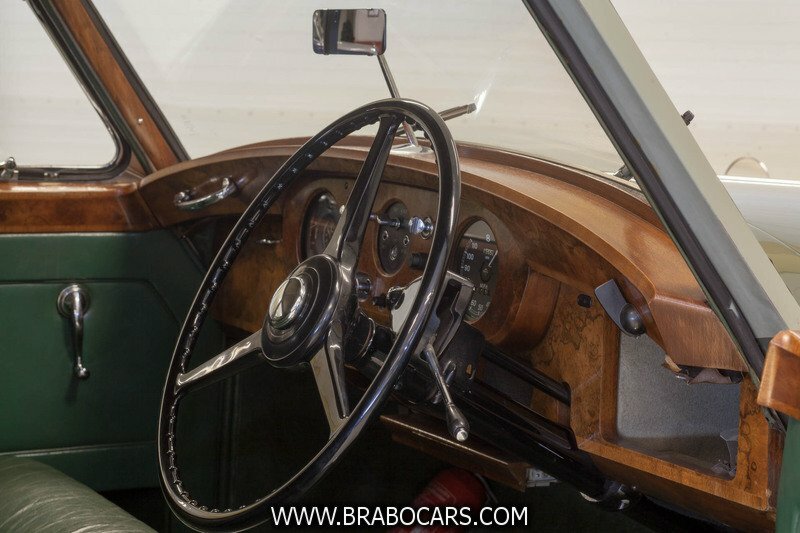 Bentley S1