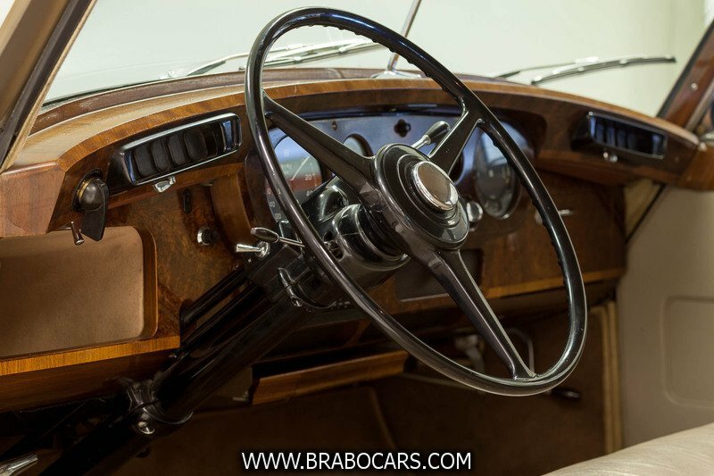 Bentley S2