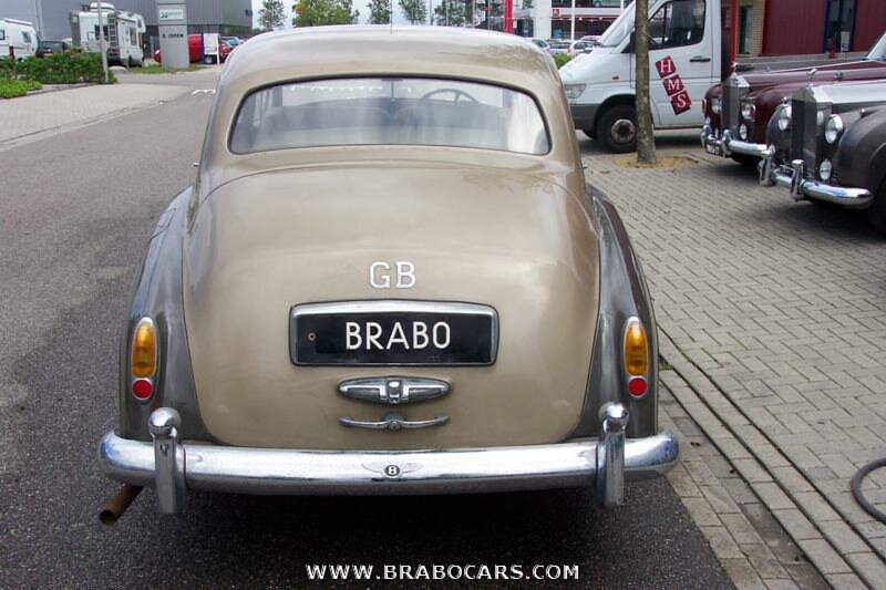 Bentley S1