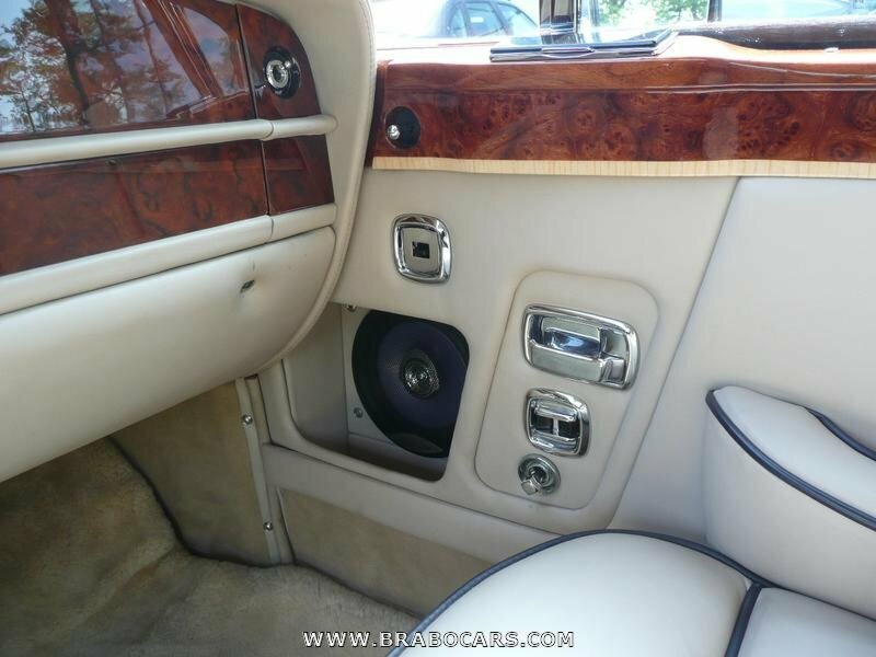 Rolls-Royce Corniche