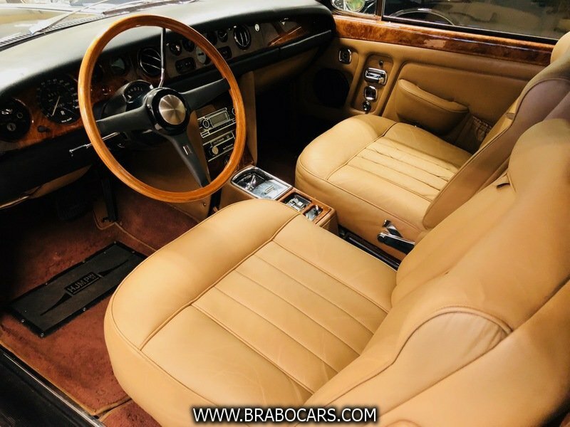 Rolls-Royce Corniche