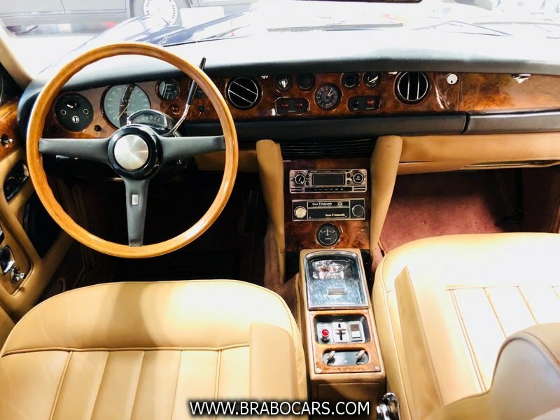 Rolls-Royce Corniche