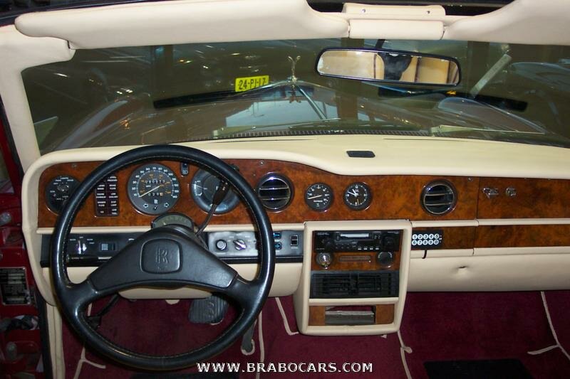 Rolls-Royce Corniche