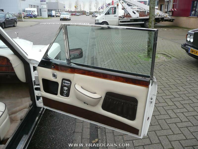 Rolls-Royce Corniche