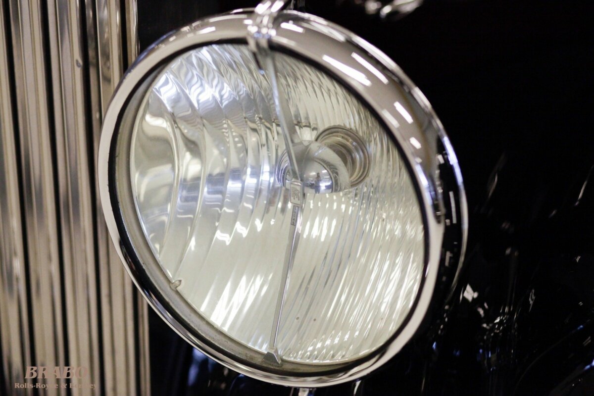 Rolls-Royce Silver Wraith James Young 4 door Saloon with division