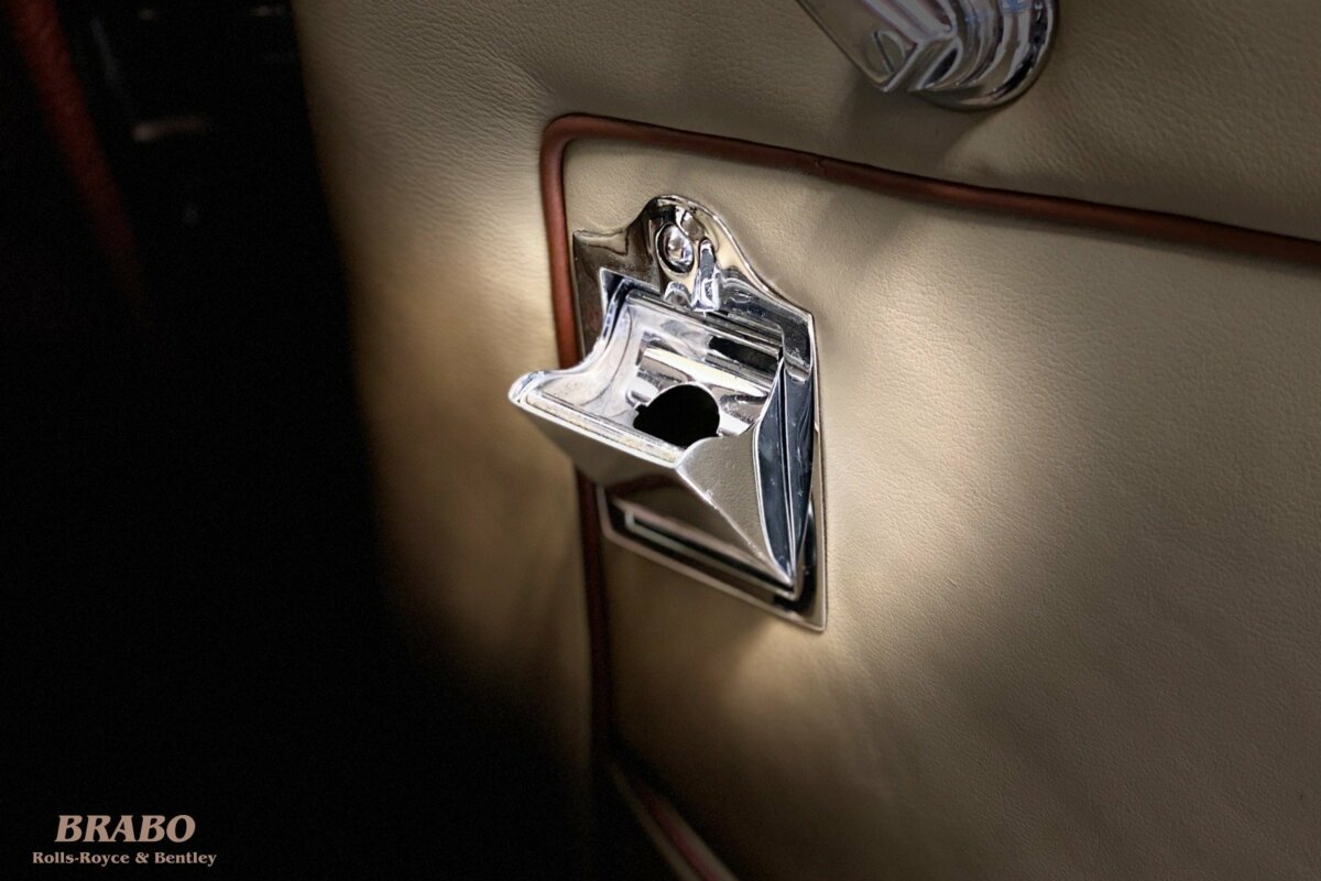 Rolls-Royce Silver Wraith James Young 4 door Saloon with division