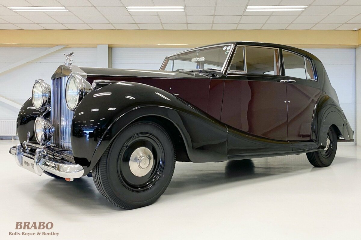 Rolls-Royce Silver Wraith James Young 4 door Saloon with division