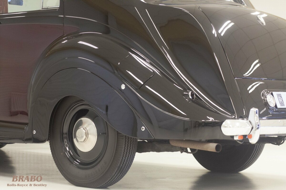 Rolls-Royce Silver Wraith James Young 4 door Saloon with division