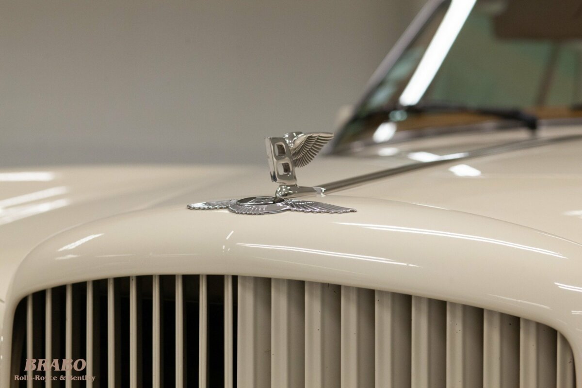 Bentley Continental MPW Drophead Coupé 1988 Magnolia