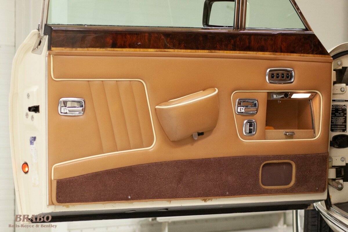 Bentley Continental MPW Drophead Coupé 1988 Magnolia