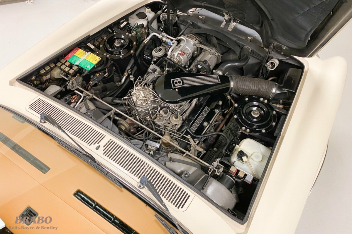 Bentley Continental MPW Drophead Coupé 1988 Magnolia