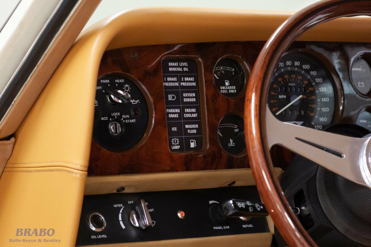 Bentley Continental MPW Drophead Coupé 1988 Magnolia