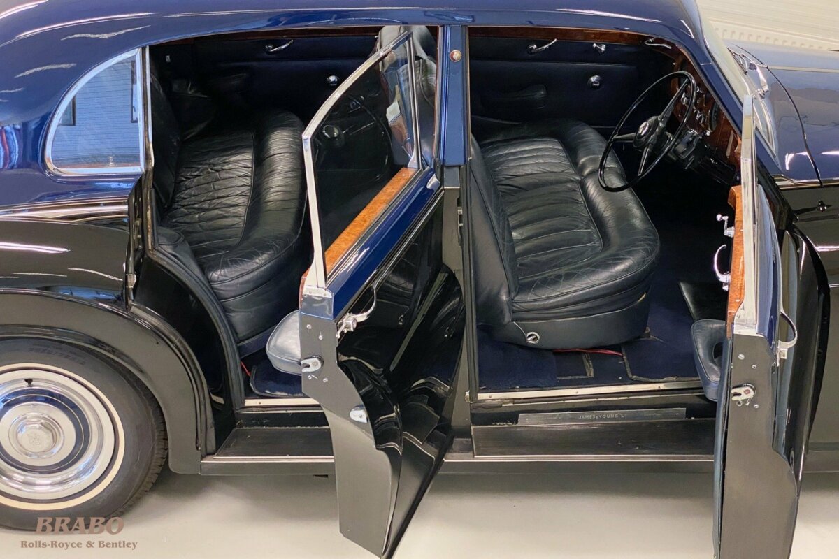 Rolls-Royce Silver Cloud II James Young RHD