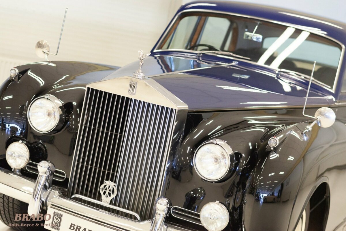 Rolls-Royce Silver Cloud II James Young RHD