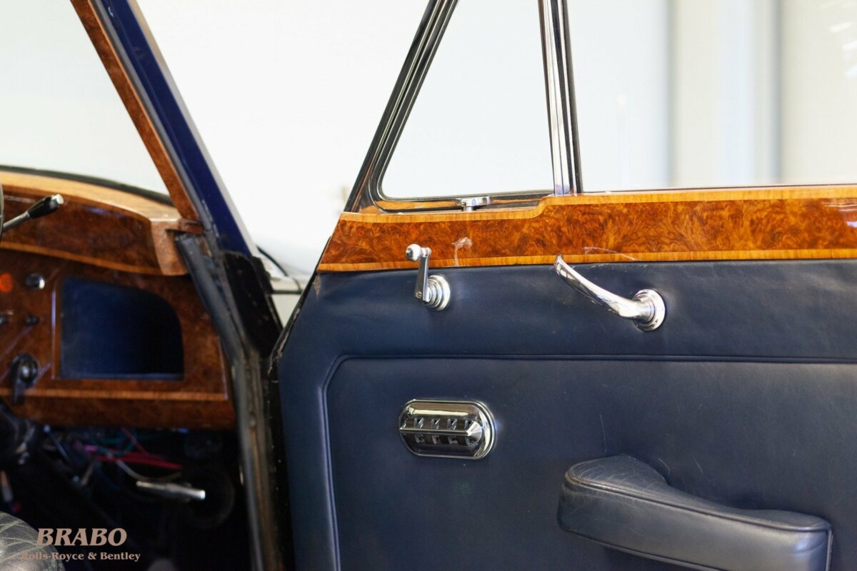 Rolls-Royce Silver Cloud II James Young RHD