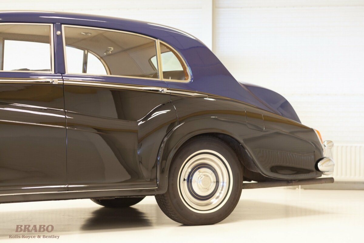 Rolls-Royce Silver Cloud II James Young RHD