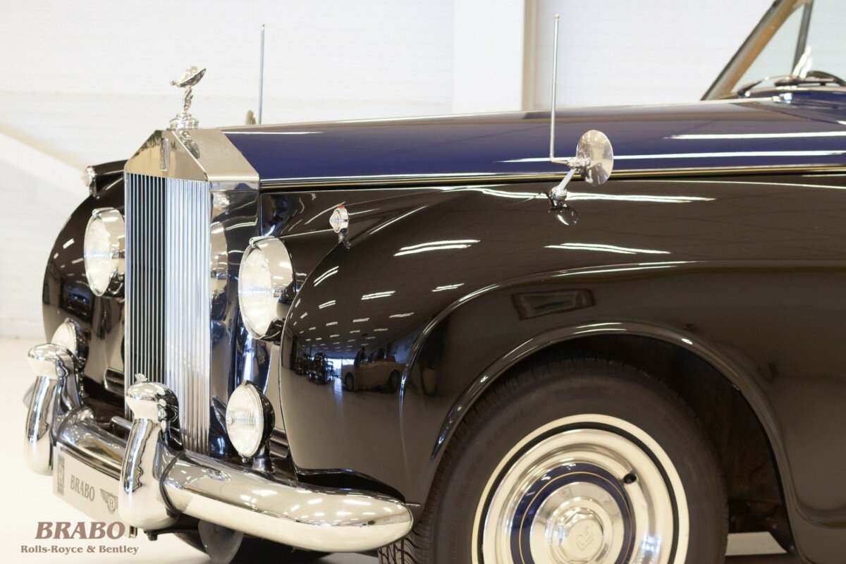 Rolls-Royce Silver Cloud II James Young RHD