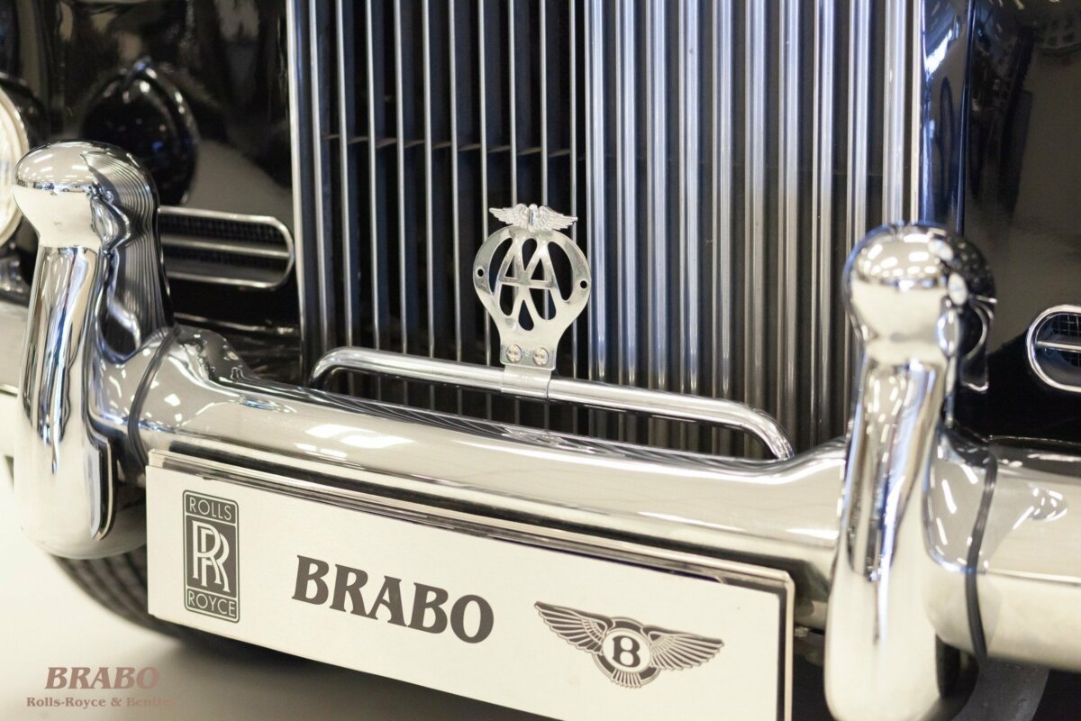 Rolls-Royce Silver Cloud II James Young RHD