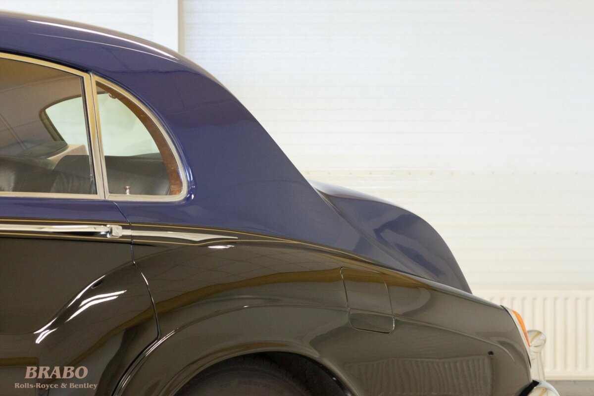 Rolls-Royce Silver Cloud II James Young RHD