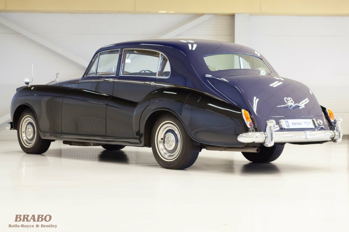Rolls-Royce Silver Cloud II James Young RHD