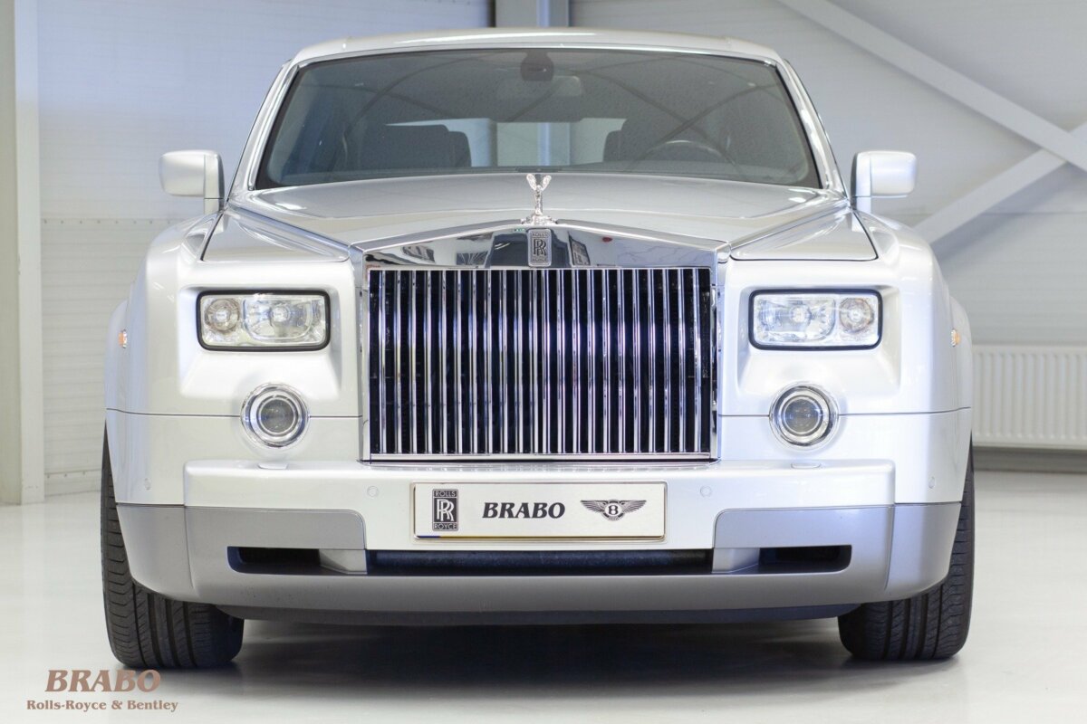 Rolls-Royce Phantom 2003 Contrast Silver