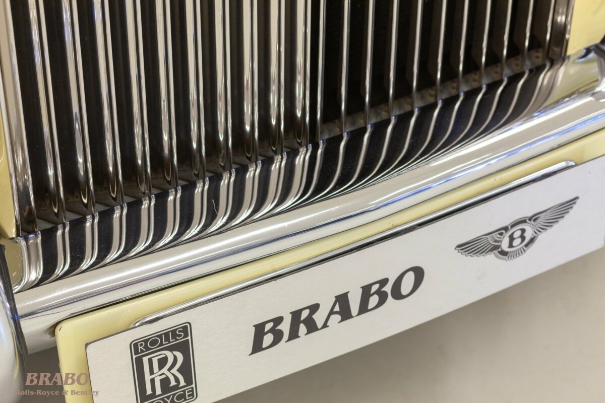 Rolls-Royce Corniche MPW 1971 Chrome Yellow