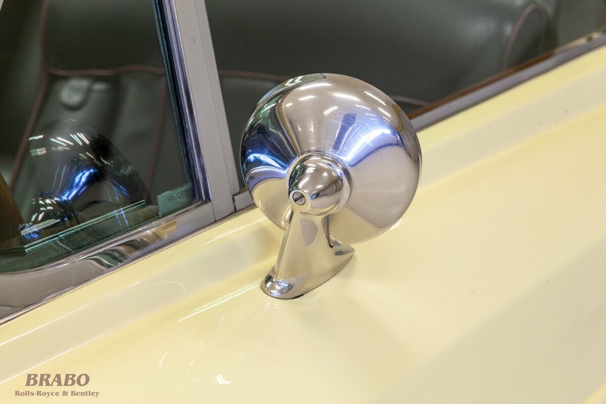 Rolls-Royce Corniche MPW 1971 Chrome Yellow